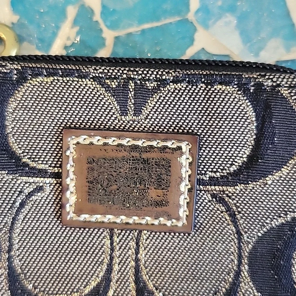 Coach Poppy wristlet